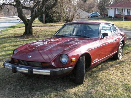 1978年式ダットサン280Z 2+2、カラーコード611 ワインレッドメタリック