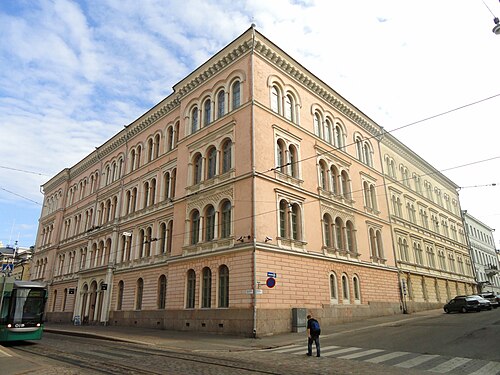 ヘルシンキ大学博物館「アルペーヌム」（1869）