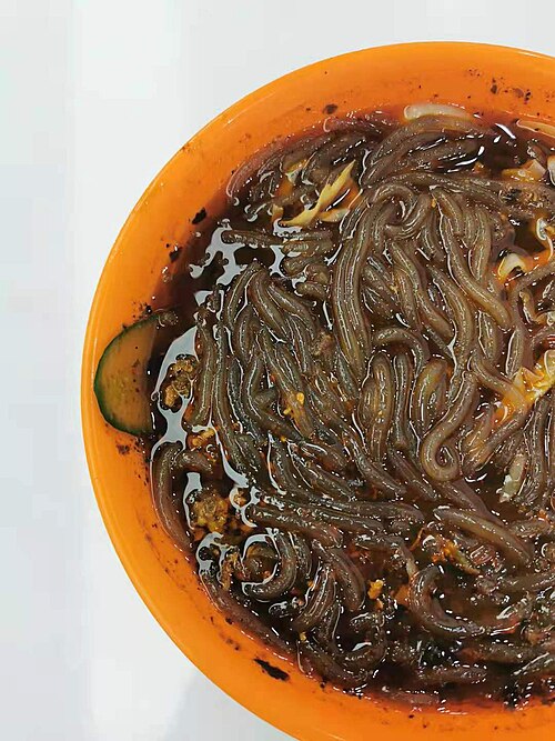 フェンシーまたはホンシュフェンを使った酸辣麺（Sì chuān suān là fěn）