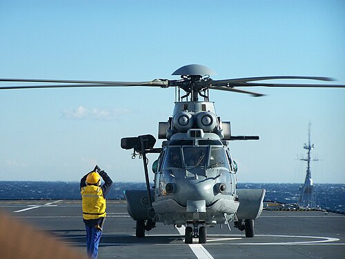 カラカル軍用輸送ヘリコプター