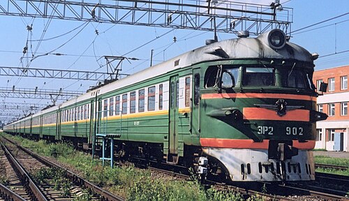 ER2型列車。1980年からここで使用されている。