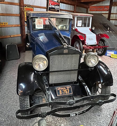1925年製スタンレー・スチーマーが、サウスダコタ州マードにあるパイオニア自動車博物館に展示されている。