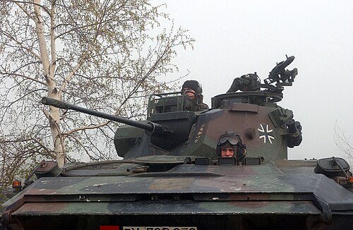 ドイツ軍のルクス2装甲偵察車の砲塔。主武装としてRh 202を搭載している。