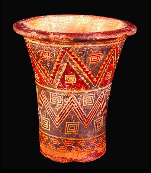 16世紀のインカ帝国時代の、彩色された木製ケロ（櫂）。