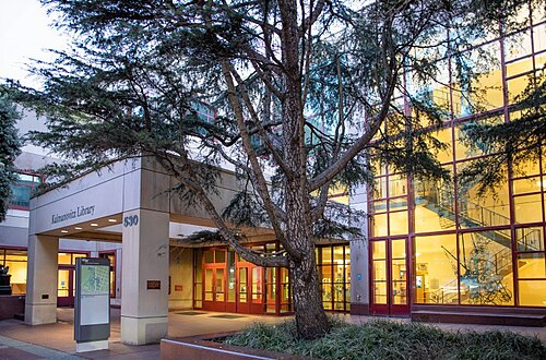 UCSFのカルマノヴィッツ図書館