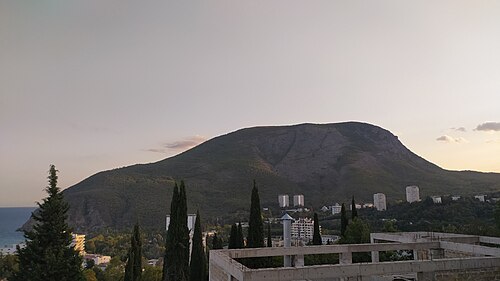 アユダグは、この地域で有名なランドマークです。
