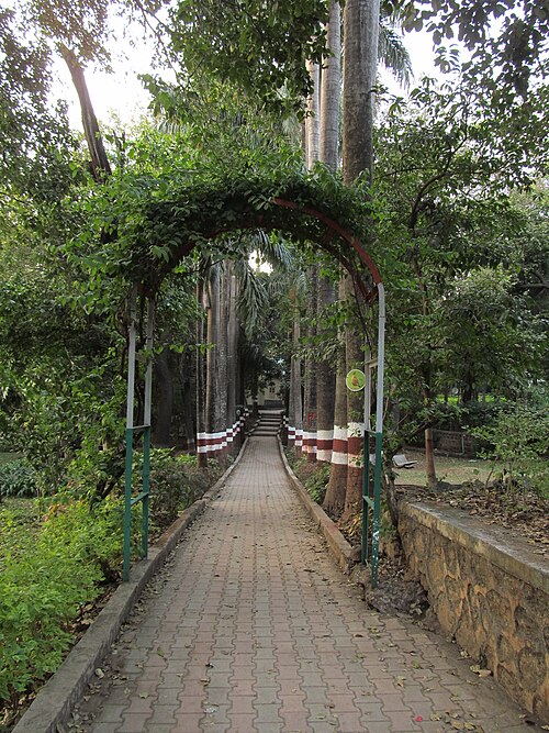 バネシュワール庭園