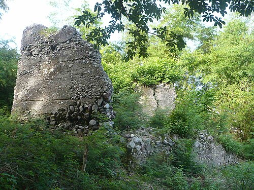 オンティ地区にあるスペイン時代の古い監視塔の遺跡