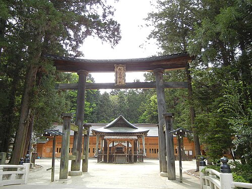 鳥居