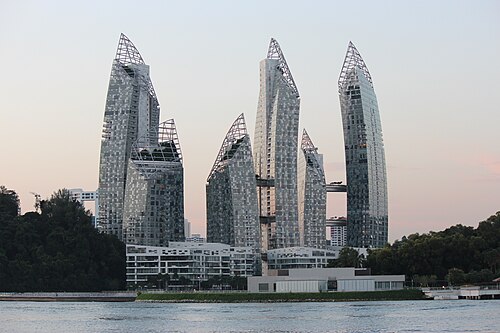 シンガポール、ケッペル湾の反射