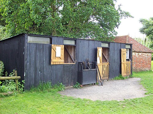 再建されたホッパー小屋