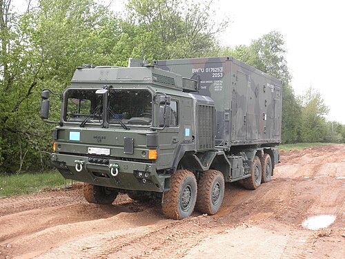 ドイツ連邦軍のUTF試験中の44M 8×8