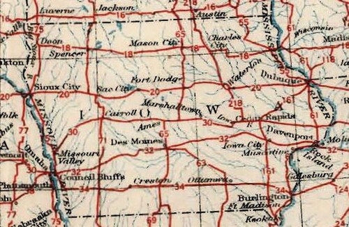 アイオワ州の米国高速道路は、州全体におおよそ格子状に広がっています。