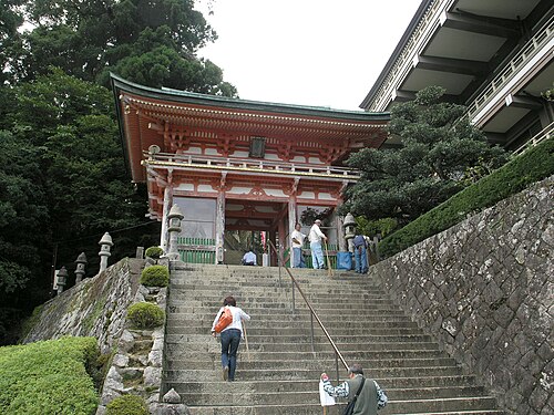 正門