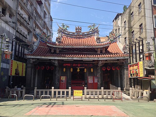 Xinzhuang Ciyou Palace (新莊慈祐宮、台湾語: Sin-chng Chû-iō-kiong)、新北市