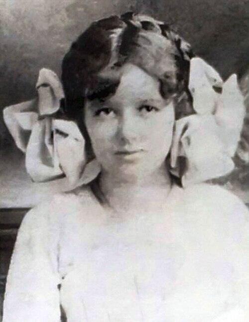 新聞紙面に掲載されたメアリー・ファガンの肖像画。その上のキャプションには「少女が絞殺される謎の事件」と書かれている。