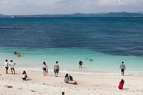 西浜白沙の白い砂浜の風景（2014年）