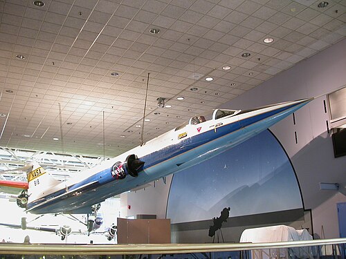 YF-104A、NASA塗装で博物館に展示