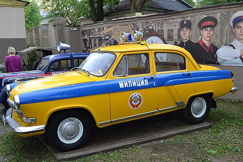 ミンスクで復元された GAZ-21 ヴォルガ民兵車 2014