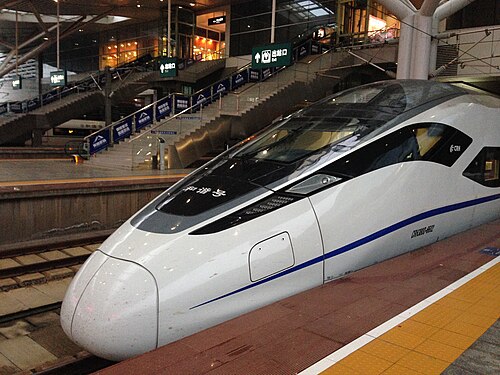 長沙駅に停車中のCRH380D