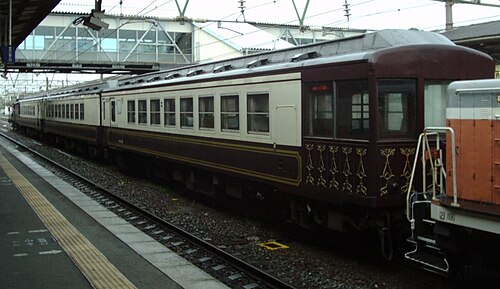 SLあそぼーい号のオリジナル塗装を施した車両。