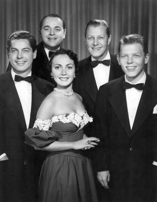 1951年、CBSラジオ番組「クラブ・フィフティーン」のレギュラーだったモダネアーズ。