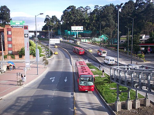 Avenida Suba の Transmilenio の 21 アンヘレス駅