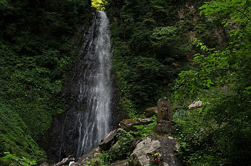70. 雨滝