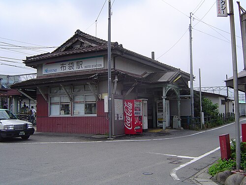 古い駅舎