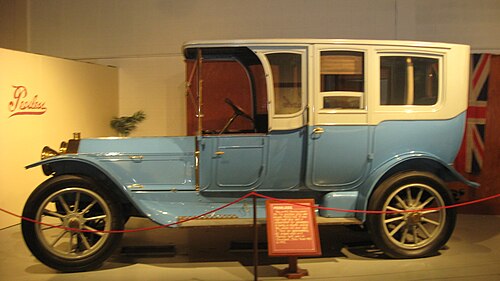 1912年 ピアレスシックス モデル38 ベルリン リムジン 右ハンドル[4]