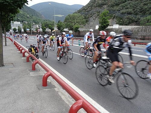 Volta als Ports d'Andorra、国内ロードサイクリングツアー