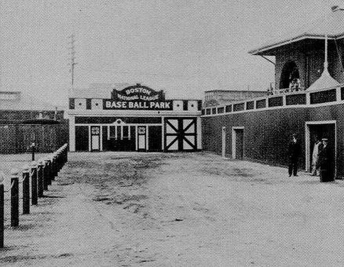 入口、1900年頃