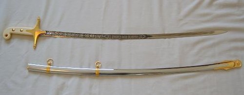 現代の米海兵隊将校が使用するマムルーク剣は、マムルーク朝時代に使われていた剣に似ている。
