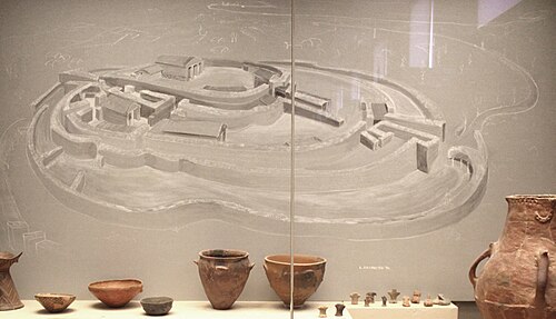 ディミニ、城壁に囲まれたアクロポリス、ギリシャ、紀元前4800年頃