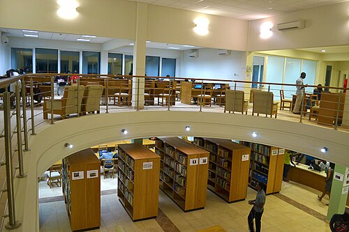 アシェシ大学