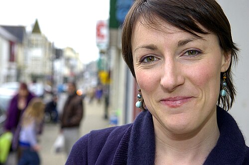 ジュリア・ゴールドスワーシー、英国自由民主党の政治家、元国会議員