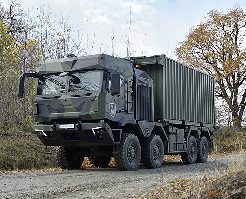 2021年5月6日、ラインメタルは4×4、6×6、8×8、10×10の構成で提供されるHX3を発表した。