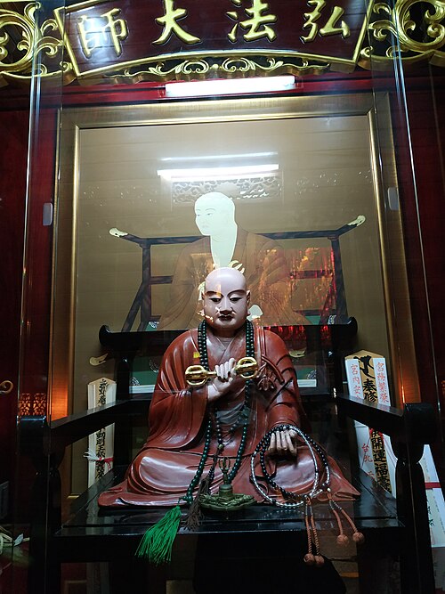 台湾、台北の天后宮の祭壇