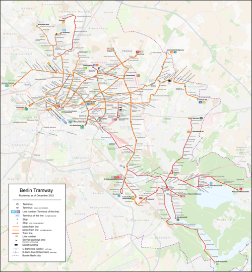 この地図はベルリンのすべての路面電車のルートを最新の英語で表示しています
