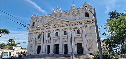 イタリア、ナポリのマードレ デル ブオン コンシーリオ、1920 ～ 1960 年