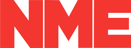 NME のロゴ。大文字の N、M、E が大きな赤いフォントで密集して表記されています。