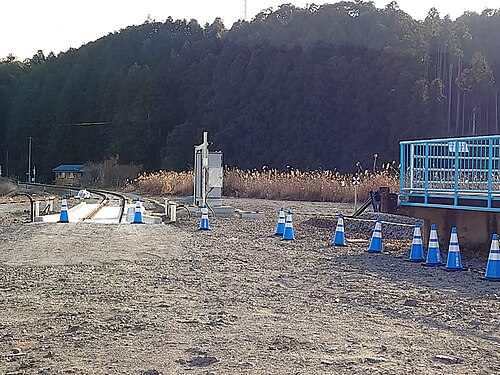 阿佐海浜鉄道のDMVとプラットホームの切替設備とJR牟岐線の終点