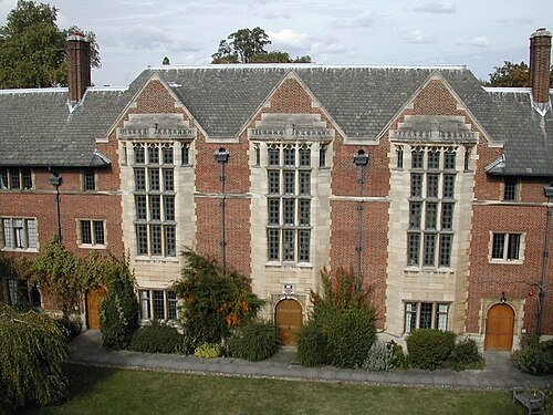 ケンブリッジ大学ジーザス・カレッジ、ウェッブ図書館（元々はウェズリー・ハウスの一部）