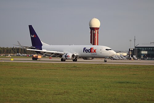 フェデックスのボーイング737-800(BCF)。