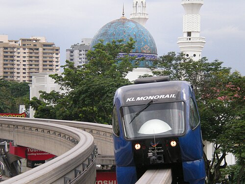 モノレール線の電車。