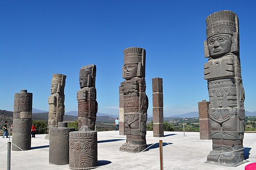 巨大なトルテカの大西洋、メキシコ、イダルゴ州トゥーラ、西暦 900 ～ 1100 年頃、およその高さ: 4.88 m