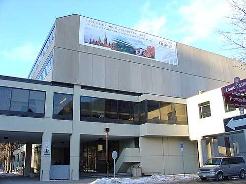 オタワ大学のフォートゥーホール