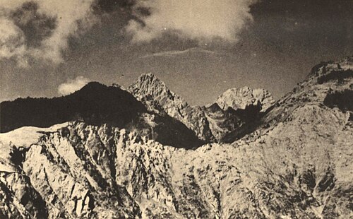 1935年11月1日、玉山