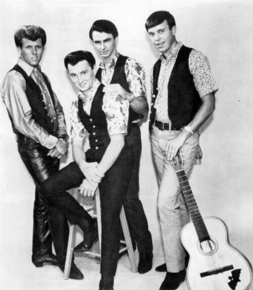 クラシックスIV、1966年。LR: デニス・ヨスト、ウォルター・イートン、JRコブ、ジョー・ウィルソン