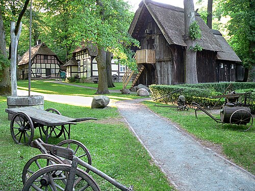 1669 年のトレペンシュパイヒャーのある屋外エリア